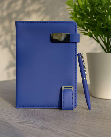Luxury Office Gift Set – Notebook, Pen & USB