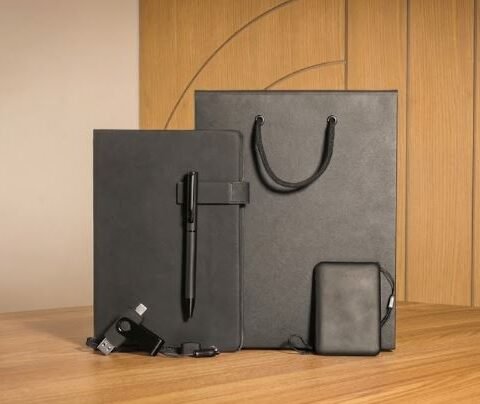Luxury Office Gift Set – Notebook, Pen, Power Bank & USB