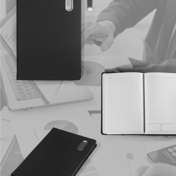 Premium A5 Notebook with Built-in 32GB Flash Drive – Textured Leather Design